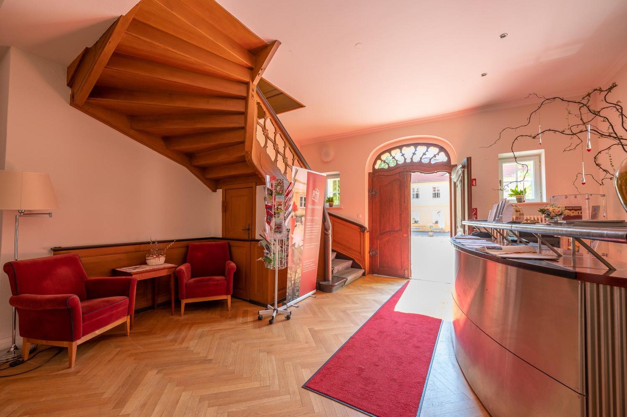 Hotel Vierseithof Luckenwalde Esterno foto
